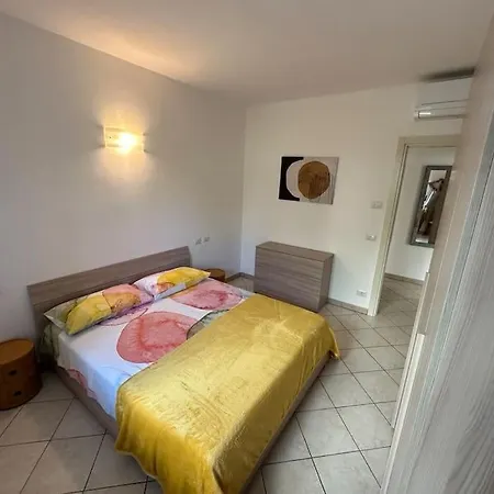 Apartment Vialo's House *